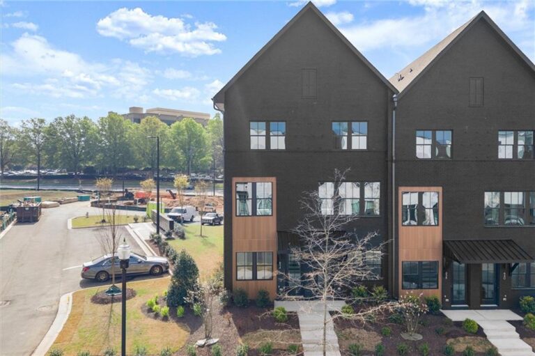 634 Soul Alley Unit 109 Alpharetta GA, 30009